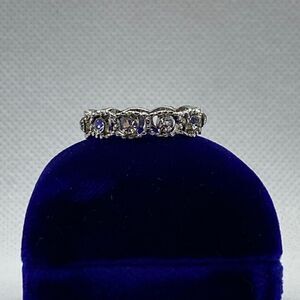 💛 Silver Tone Rhinestone Ring